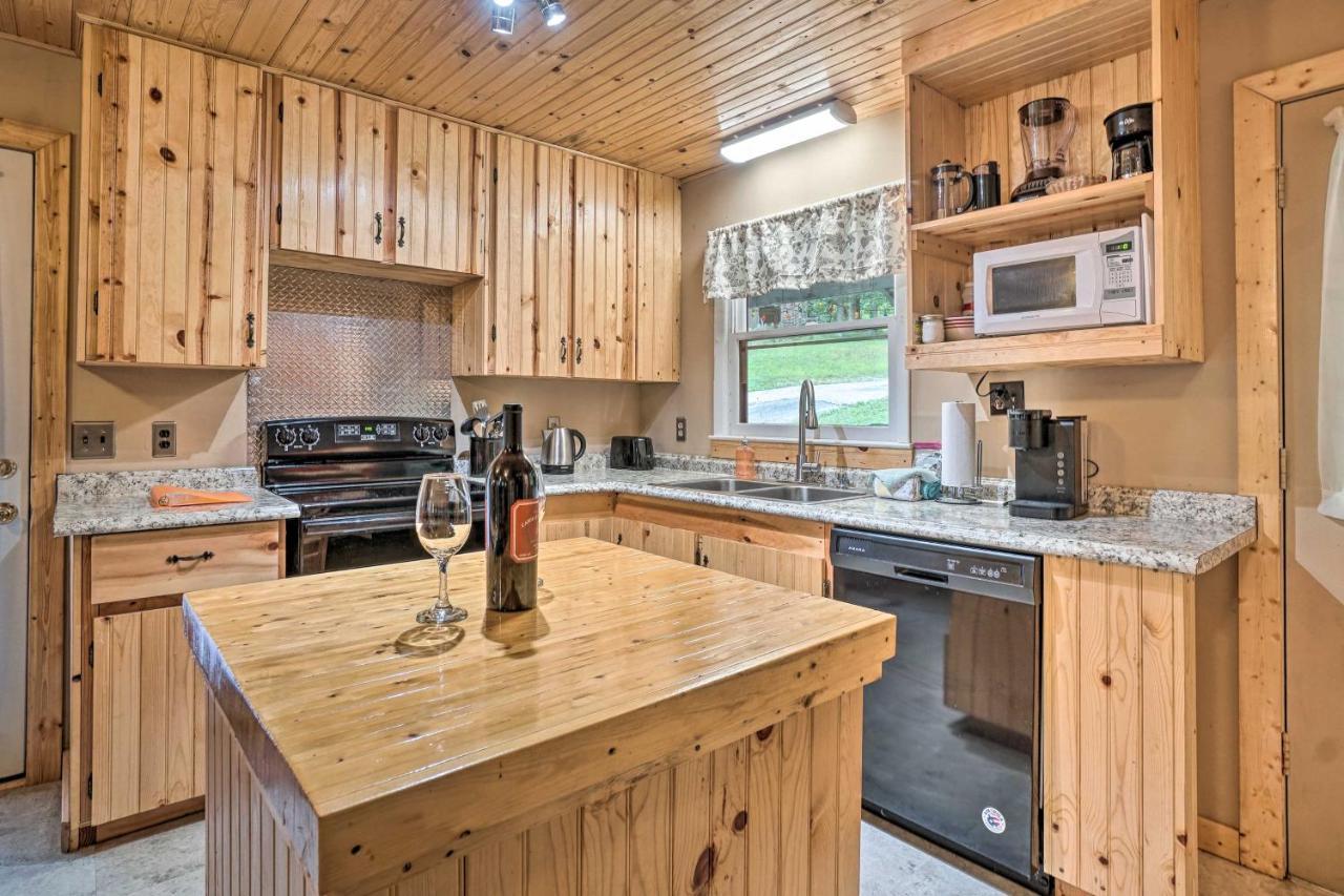 Villa Trinity Oaks Escape With Hot Tub And Fire Pit Clayton Exterior foto