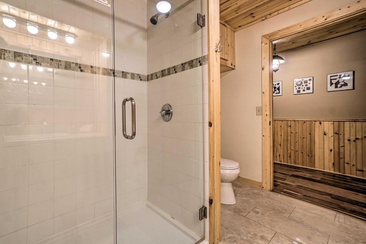 Villa Trinity Oaks Escape With Hot Tub And Fire Pit Clayton Exterior foto